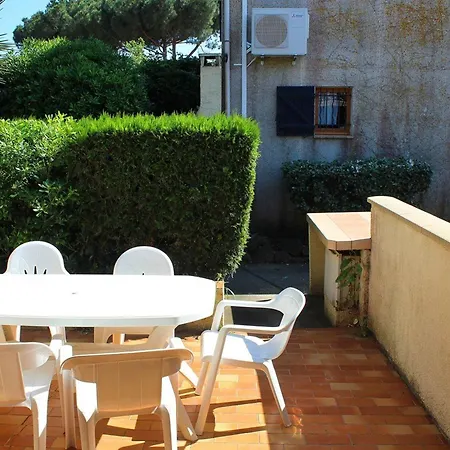 Mitoyenne Charmante Avec Piscine, 6 Pers., Parking Privatif - Fr-1-607-27 Agde