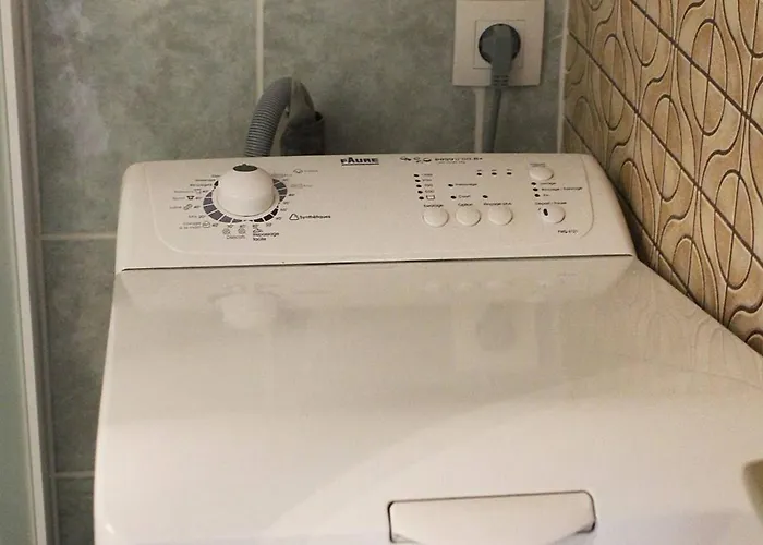 Mitoyenne Avec Terrasse, Piscine Et Parking à Proximité De La Et Du Centre - Fr-1-607-27 Casa vacanze *