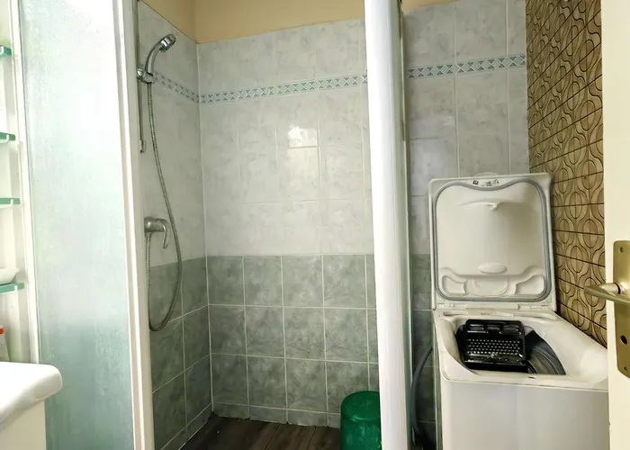 Mitoyenne Avec Terrasse, Piscine Et Parking à Proximité De La Et Du Centre - Fr-1-607-27 Casa vacanze *